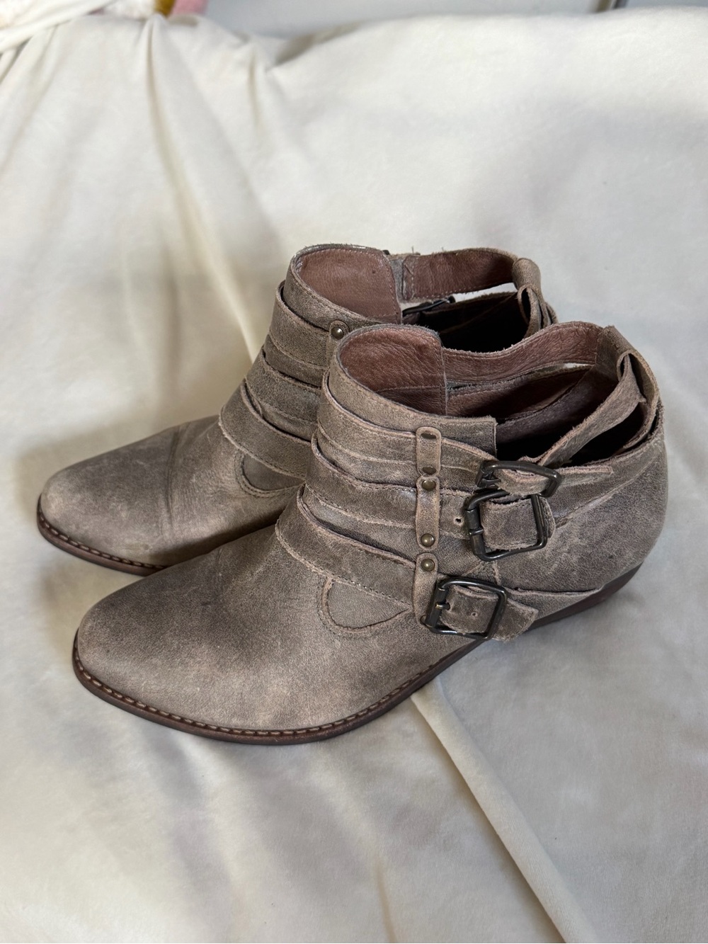 Free People Matisse Bobby Brown Leather Buckle Strap Ankle Boots Women’s 8M